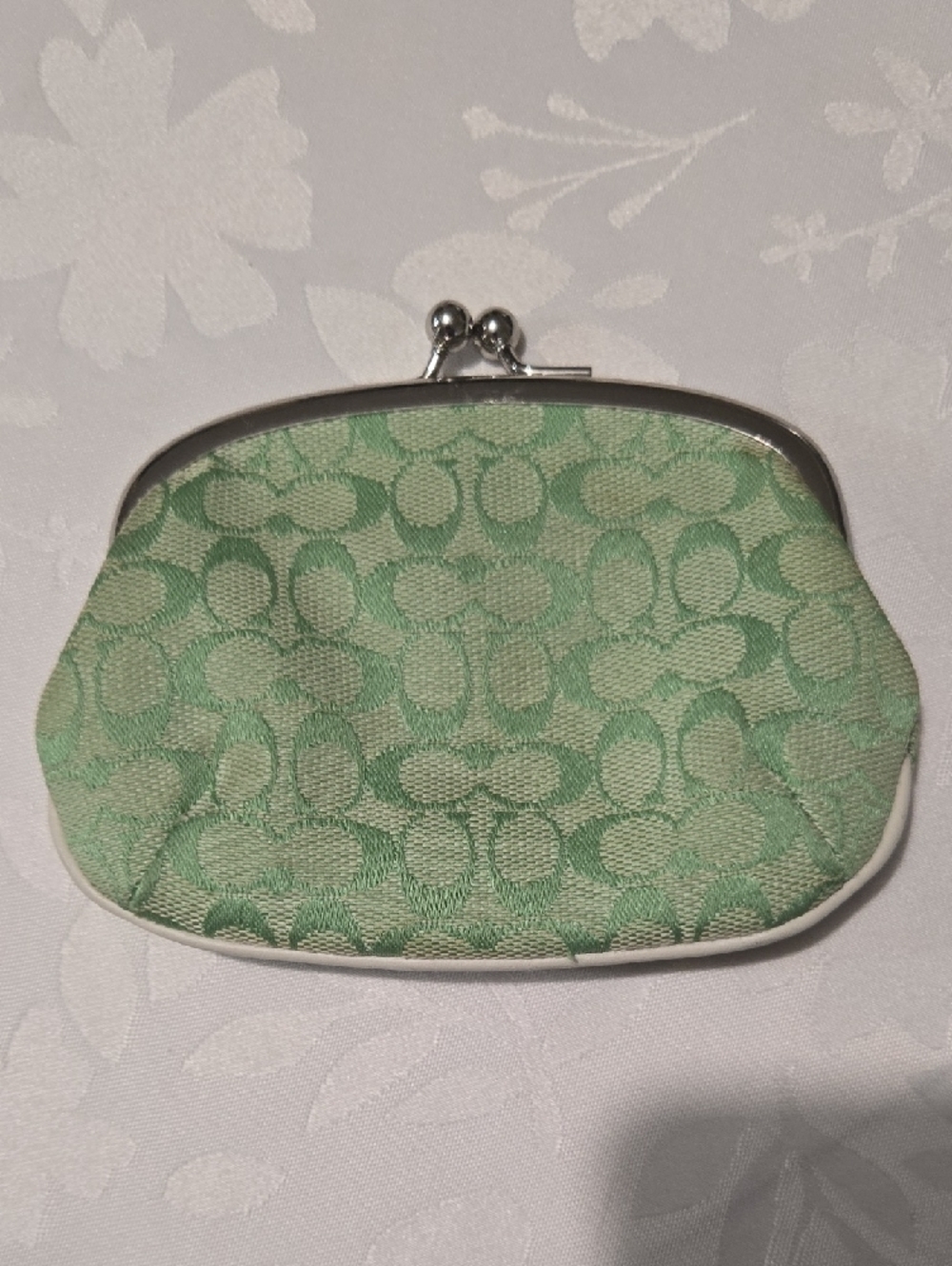 Rare Coach Green Signature Coin Purse with White Trim - Picture 4 of 6